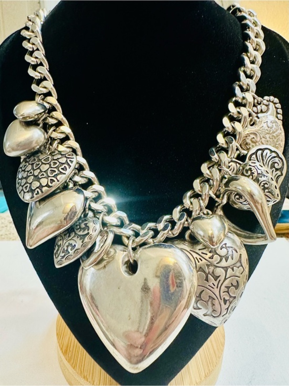 NWOT Silver Tone Oversized Heart Charm Chain Necklace